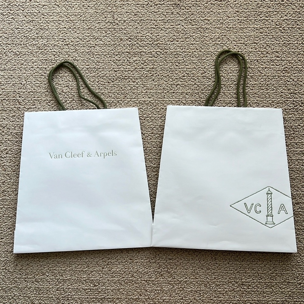 Set of 2 - VCA Van Cleef & Arpels shopping bag